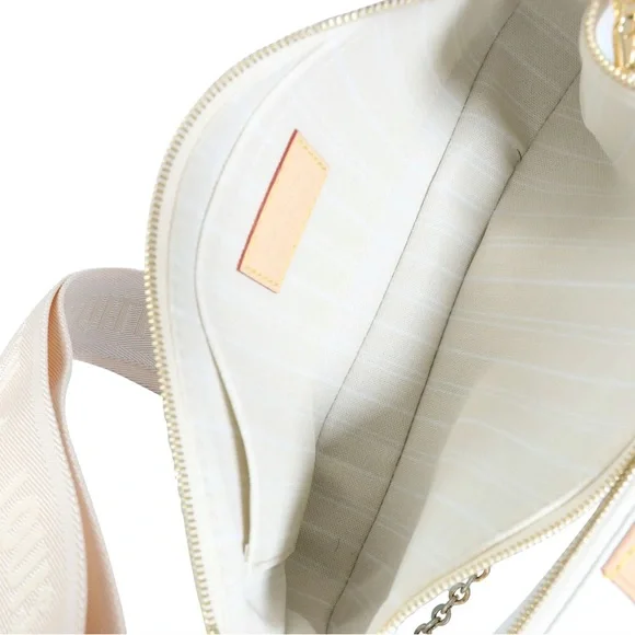 Louis Vuitton By The Pool multi pouchette 😍 - Picture 7 of 12